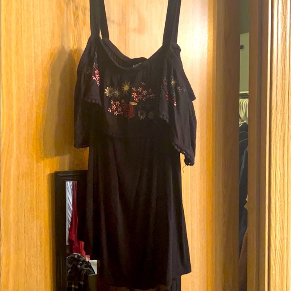 Off the shoulder summer top, size XL.